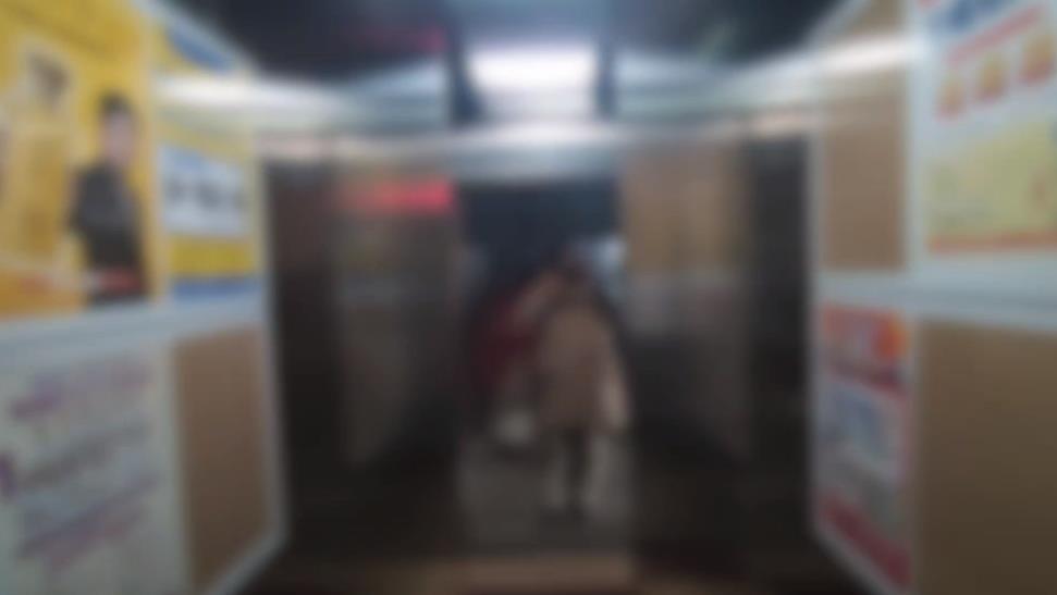 DƬ